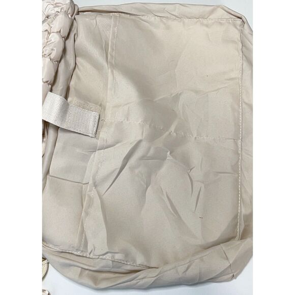 NWOT Unbranded ivory-colored puffer tote bag with matching clutch - Picture 8 of 10